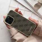 Guess - Hardcase 4G Charms Collection (GUHCP16LGF4GBR) - iPhone 16 Pro - Brown – Image 6